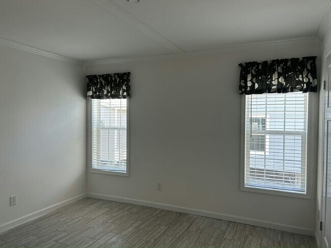 Building Photo - 13124 Lemon Ave