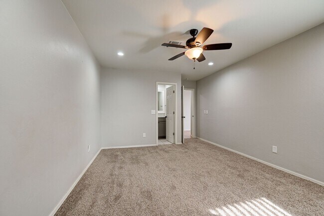 Building Photo - 3 Bed, 2 Bath Home Near UCO and Hafer Park