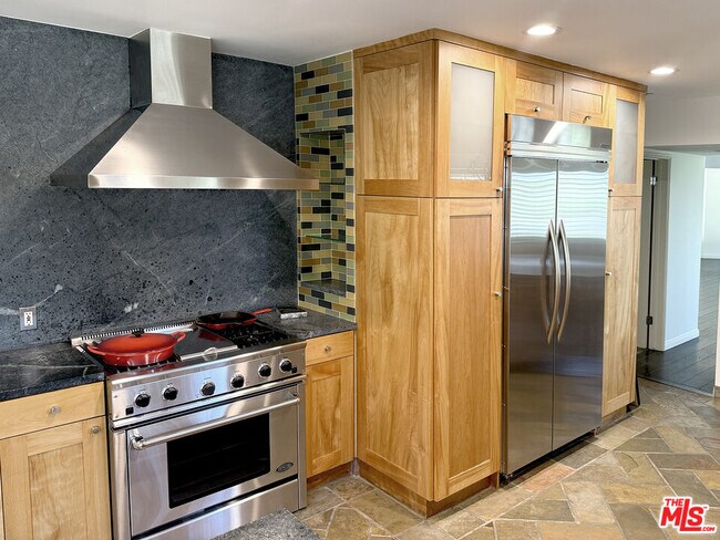 Building Photo - 11064 Wrightwood Ln