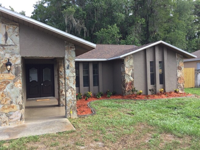 Building Photo - 13138 Misty Ln