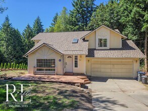 Building Photo - Comfortable 3-Bed Bremerton Home with Balc...
