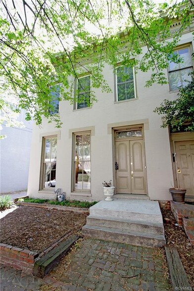 Primary Photo - 16 N Harrison St
