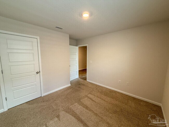 Building Photo - 2308 Kirkwood Dr