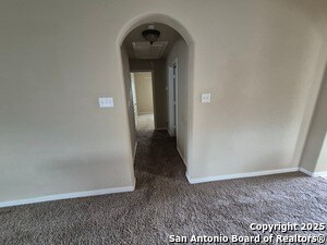Building Photo - 8915 Audubon Park
