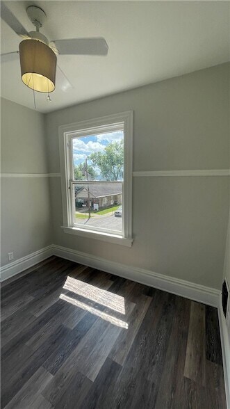 Building Photo - 401 N McKean St