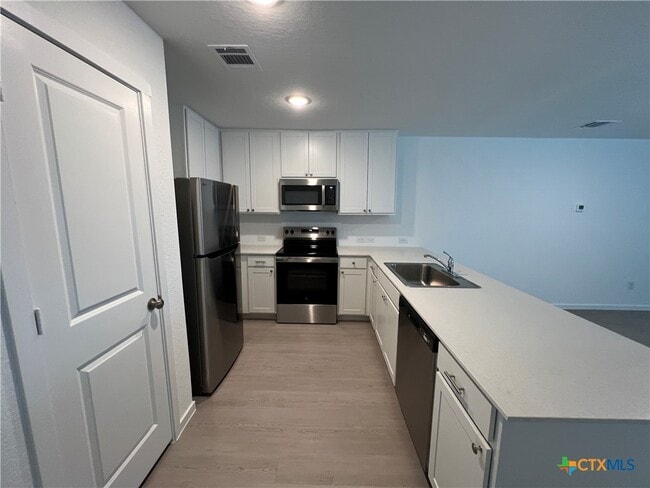 Building Photo - 534 Chevre Rd