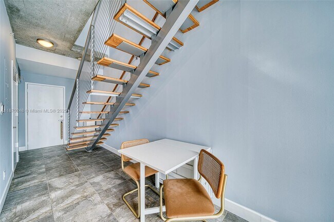 Building Photo - 690 SW 1st Ct