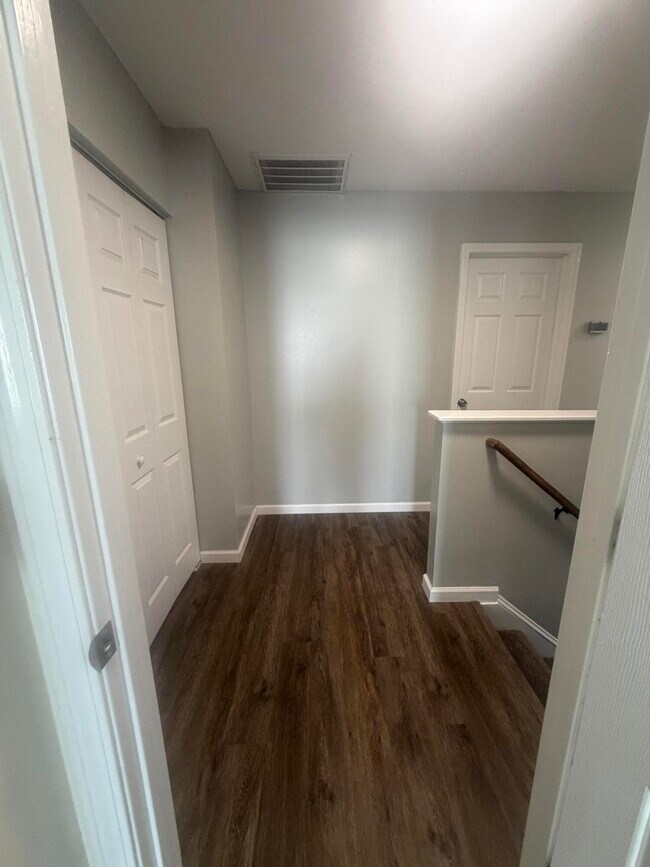 Building Photo - 1755 Polaris Dr