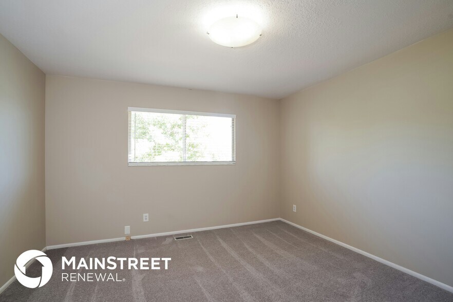 Building Photo - 348 W 2400 S