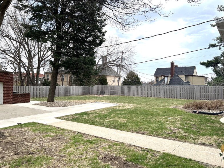 Rear Yard - 615 S 38th St