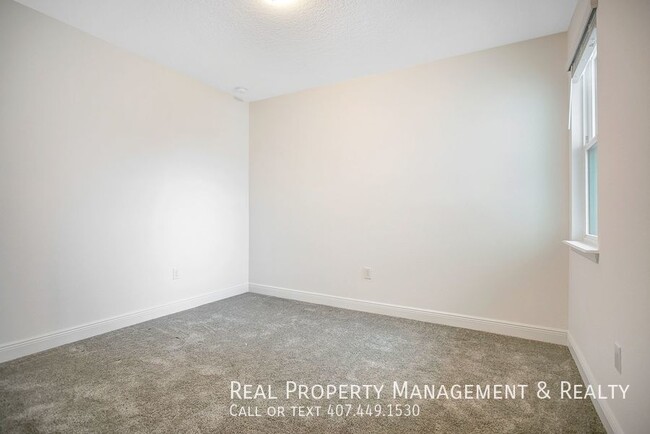 Building Photo - 3 BR / 2.5 BA Townhouse In Hawks Crest