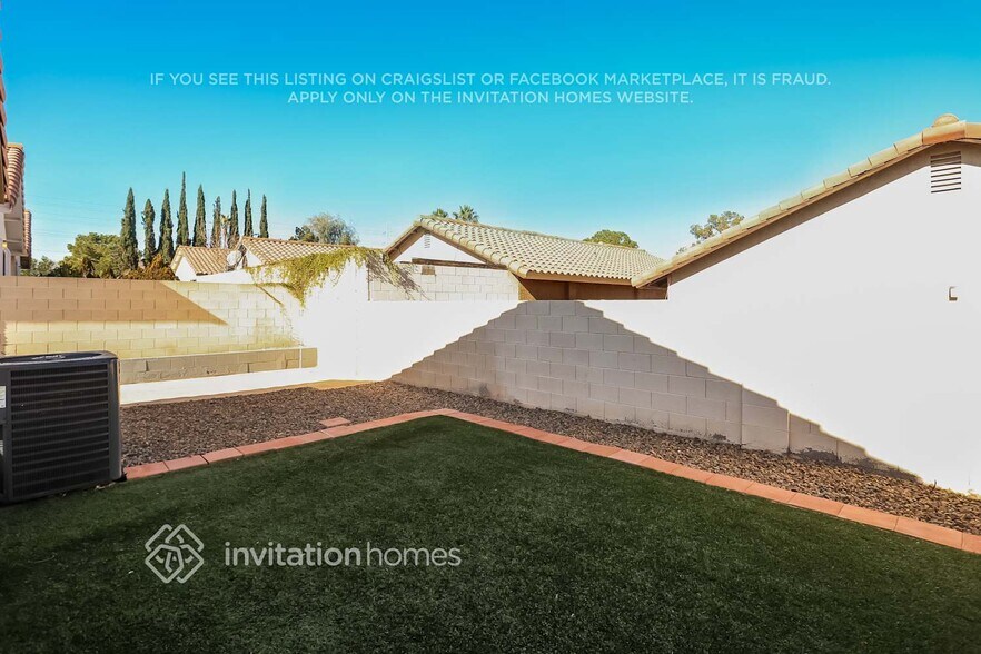 Building Photo - 8428 Mulcahy Ave