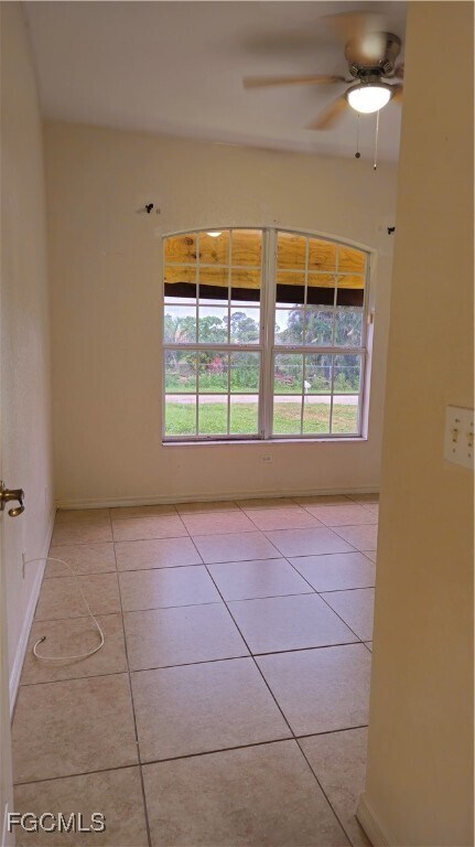 Building Photo - 2218 Putter Ln