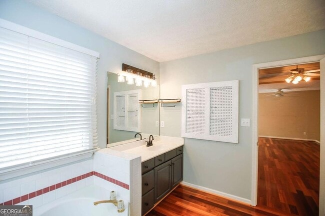 Building Photo - 435 Chandler Ct