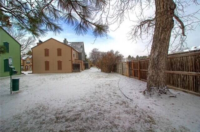 Building Photo - Charming Two-story, 1 bed, 1 Bath Townhome...