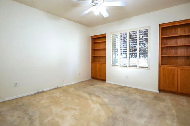 Building Photo - Cute one story in Sun City Lincoln