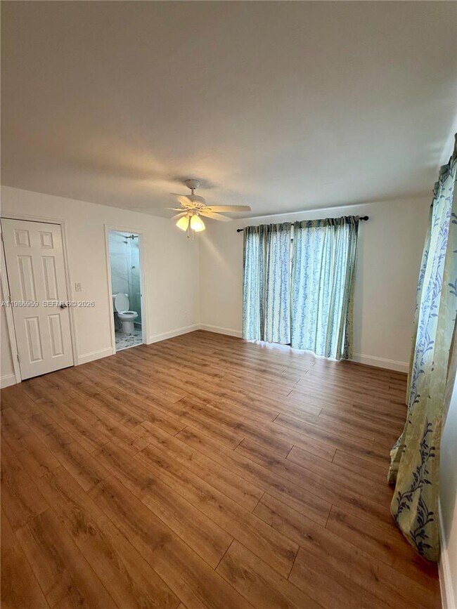 Building Photo - 11201 NE 3rd Ave