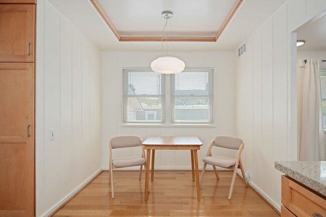 Building Photo - Charming One-Bedroom Retreat in Santa Barb...