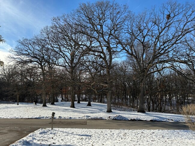 Building Photo - 807 Elm Ave