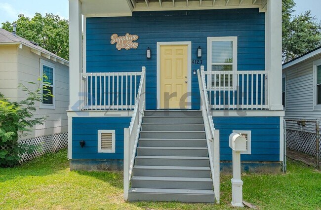 Building Photo - Unit