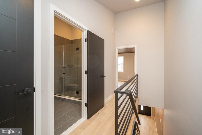 Building Photo - 1238 S Warnock St
