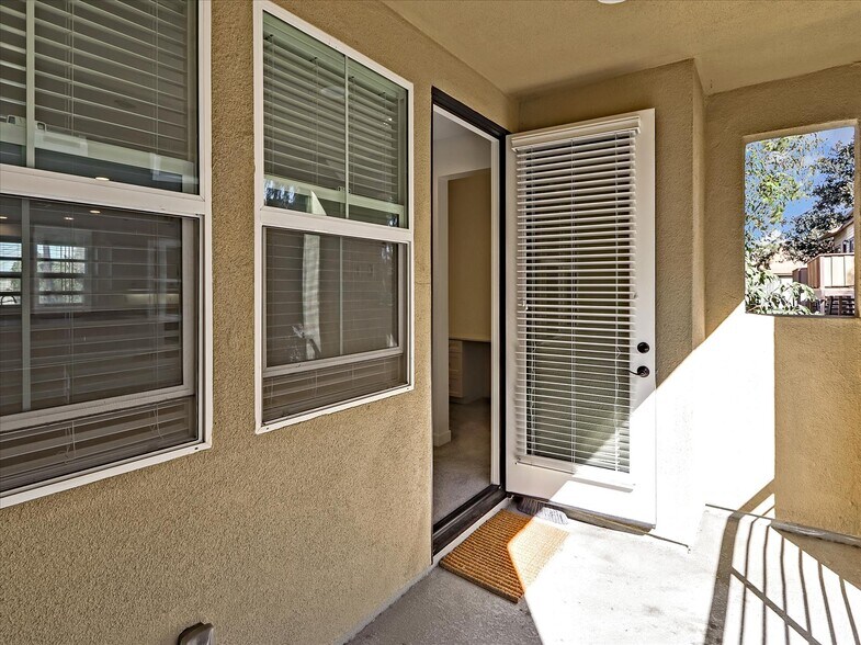 Building Photo - 1452 N Harbor Blvd