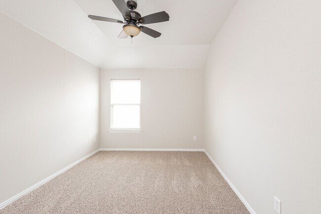 Building Photo - 1509 Heron Dr