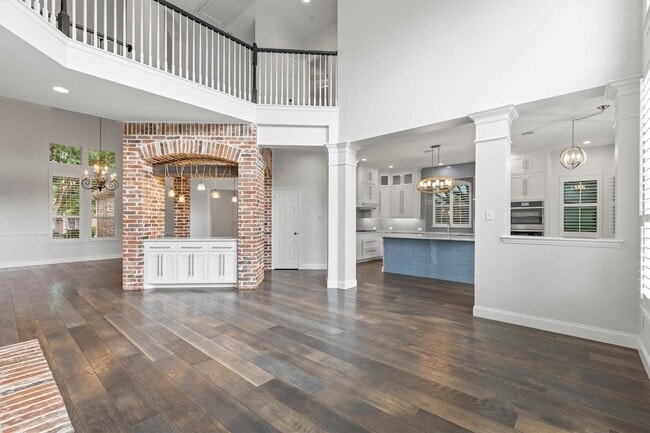 Building Photo - 821 High Willow Dr