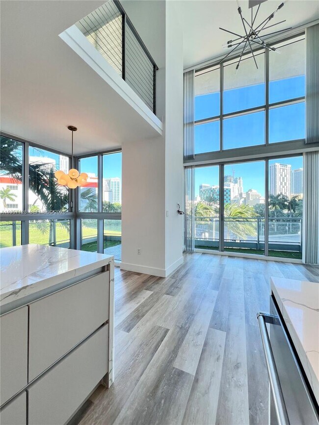 Building Photo - 90 SW 3rd St