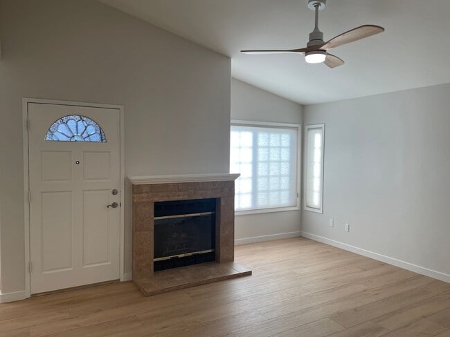 Building Photo - 2 Bedroom Ranch Style Home in RANCHO SAN DIEGO