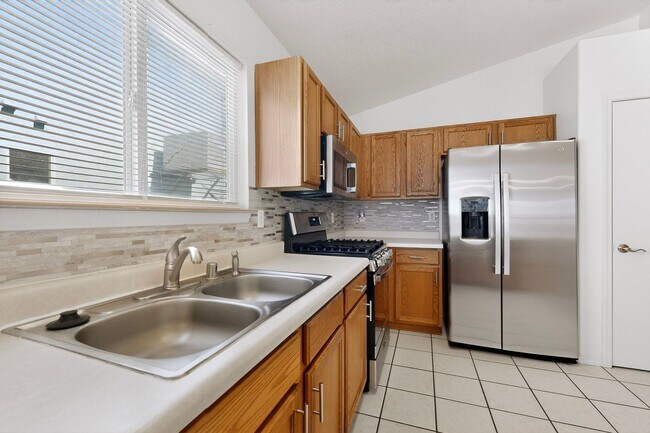 Building Photo - Charming 3-Bedroom Home in Northern Meadows – Spacious & Move-In Ready