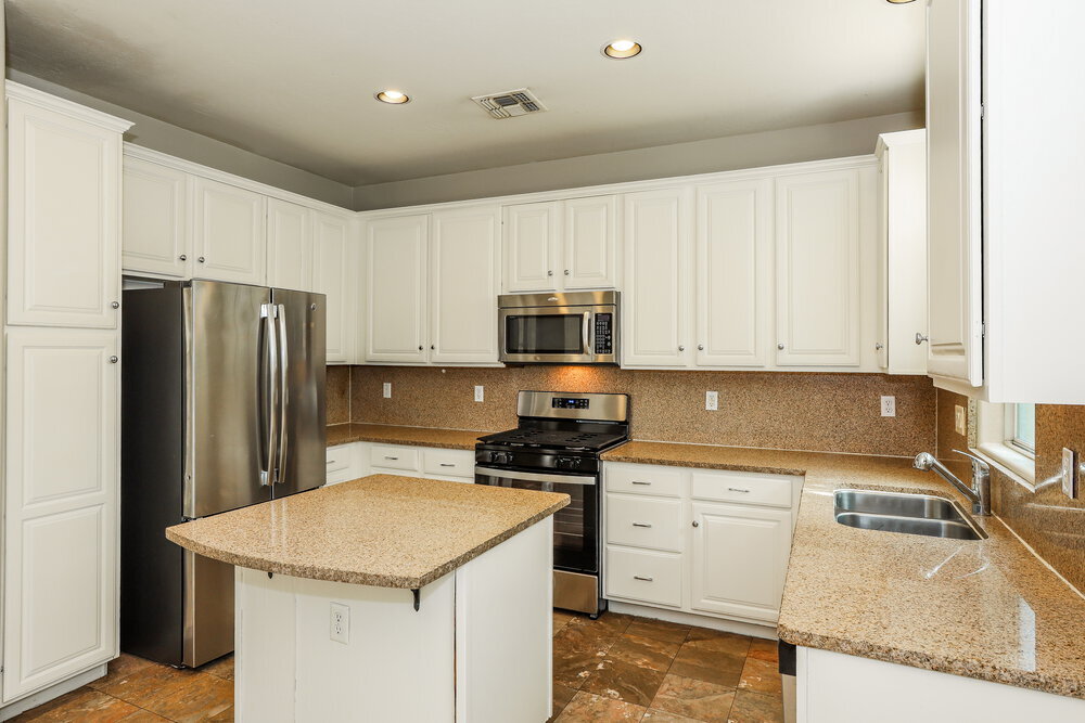 Building Photo - 1303 E Julian Dr