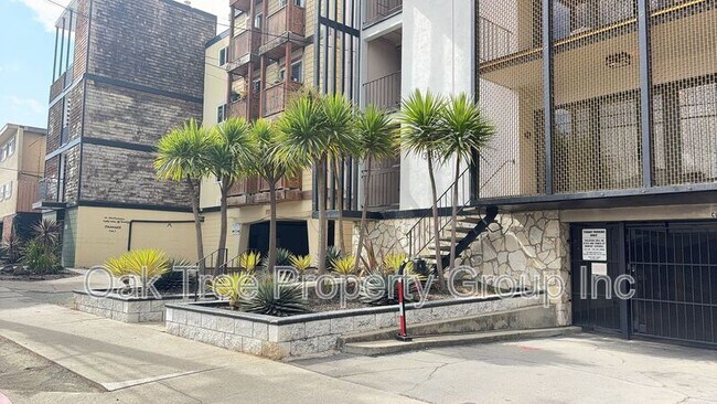 Building Photo - 351 Lester Ave