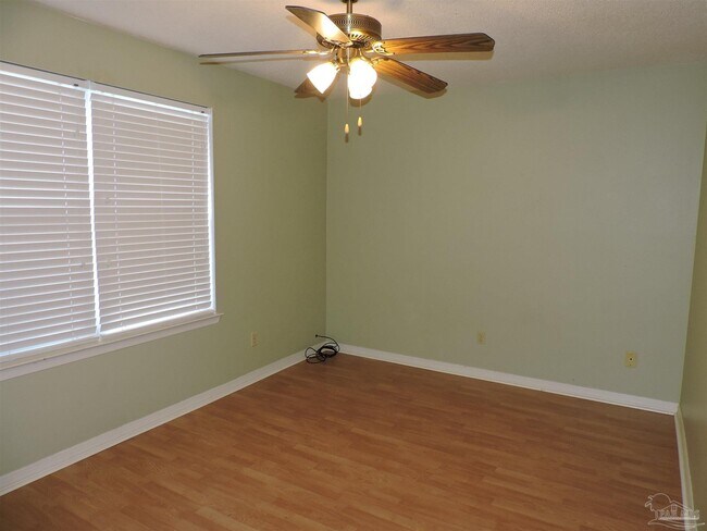 Building Photo - 7356 Sandy Creek Cir