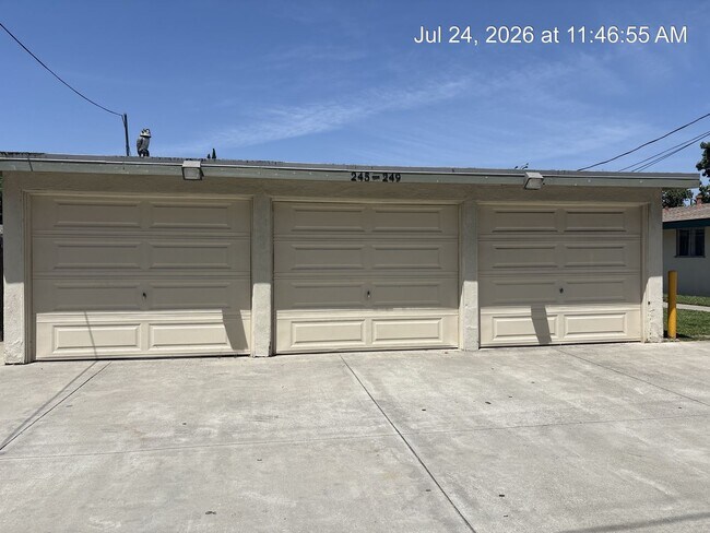 Building Photo - tup245