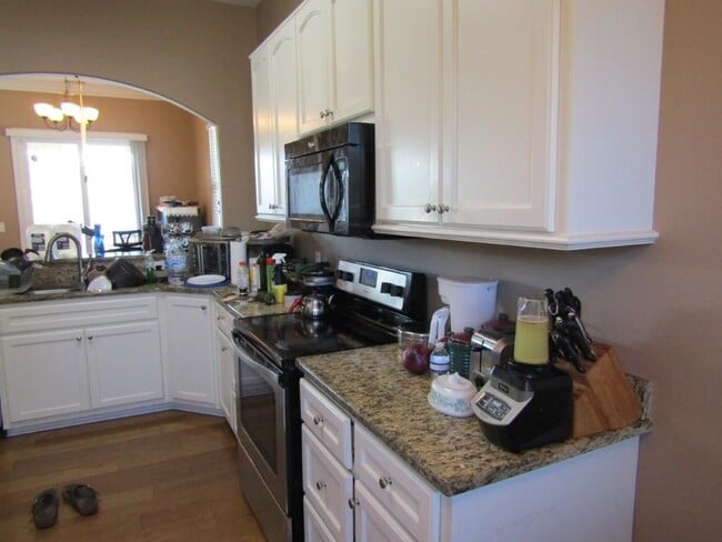 Building Photo - 308 Glenridge Dr