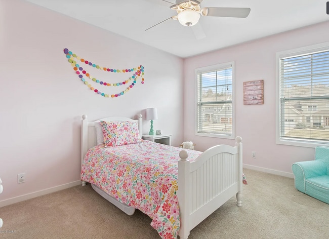 Building Photo - Welcome Home –  5 Bed in Timberline Acres