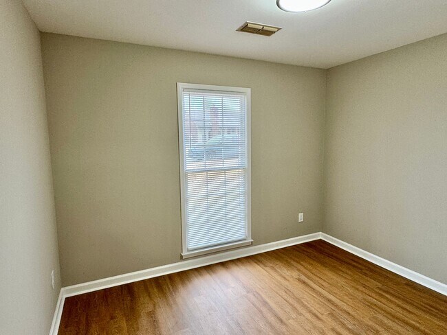 Building Photo - 3-Bedroom patio home with so much to love!