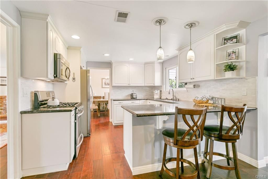 Building Photo - 17353 Elm St