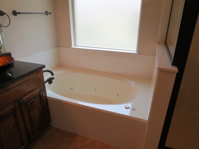 Building Photo - "Spacious 4-Bed Oasis in Killeen with Granite Touches & Cozy Fireplace!"