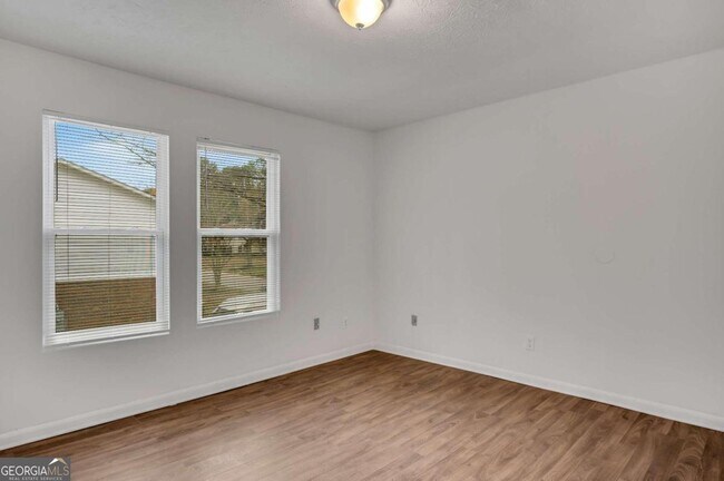 Building Photo - 1903 Whitehall Forest Ct SE