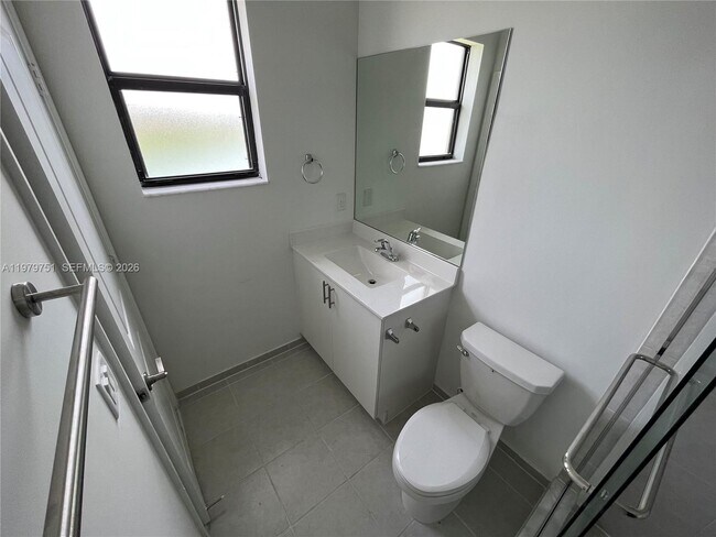 Building Photo - 9960 SW 228th Ln