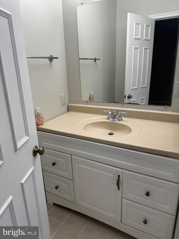 Building Photo - 2540 Fairfax Dr