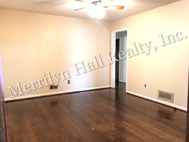 Building Photo - 2130 Morninglo Ln