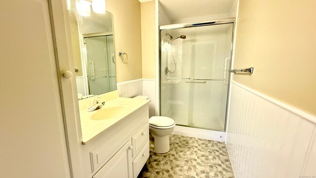 Building Photo - 20 Arthur Dr