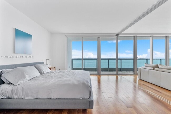 Building Photo - 1331 Brickell Bay Dr
