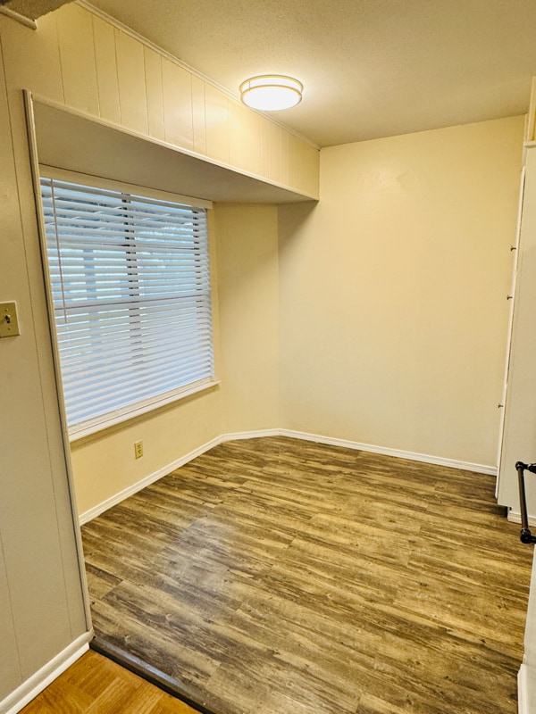 Building Photo - 4254 Desert View Dr