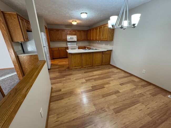 Building Photo - 2524 N Buckingham Rd