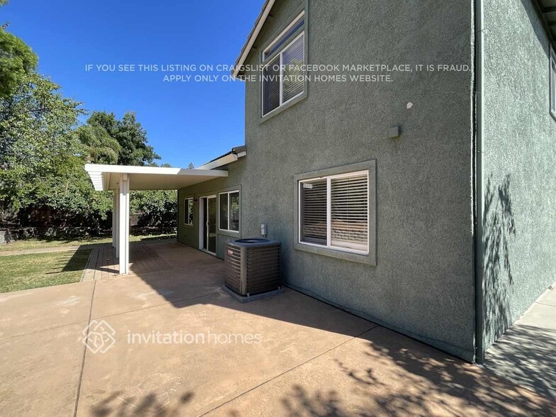 Building Photo - 472 Woodcrest Dr
