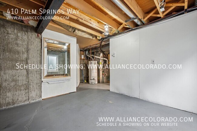 Building Photo - 410 Palm Springs Way